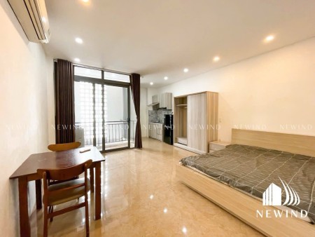 STUDIO BAN CÔNG RỘNG – HIỆN ĐẠI TẠI NGUYỄN THỊ THẬP, Q.7, 35m2
