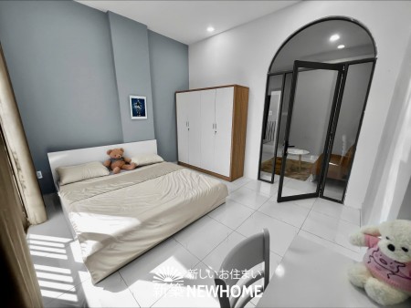 Trống sẵn 1 Phòng Ngủ Ban công Quận 1, gần Phố Bùi Viện, 35m2
