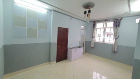 Phòng Cửa Sổ Lớn - M.Lạnh inverter 2025 (sau lưng bv Hoàn Mỹ - PXL), 26m2