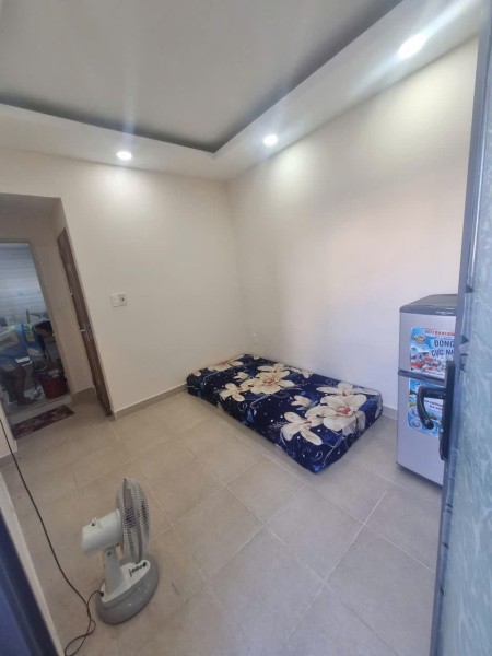 CHO THUÊ PHÒNG TRẦN HƯNG ĐẠO, PHƯỜNG CẦU ÔNG LÃNH (P.CÔ BẮC, Q.1 CŨ) GIÁ 3 TRIỆU 800., 18m2