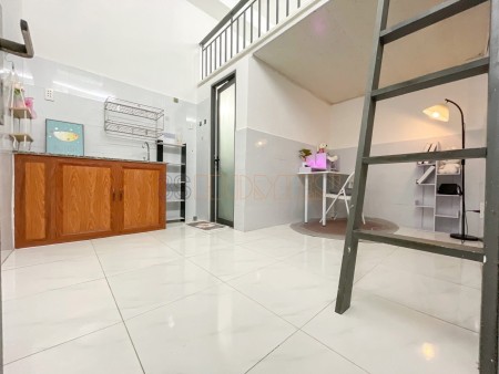 Phòng mới đẹp gác cao - Gần VHU, NTTU, IUH…, 20m2