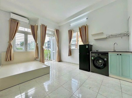 STUDIO BAN CÔNG – MÁY GIẶT RIÊNG – FULL NỘI THẤT – GẦN CV LÊ THỊ RIÊNG – TÂN BÌNH, 35m2