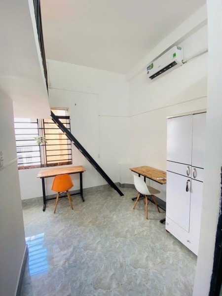 Cho thuê Duplex có gác – Gần Công viên Hoàng Văn Thụ, Etown, Sân bay Tân Sơn Nhất, 20m2