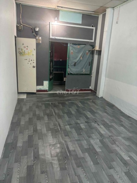 Cho nữ thuê phòng có ban công rộng thoáng,phòng trống giá chỉ hơn 3Tr ở Phú Nhuận, 16m2