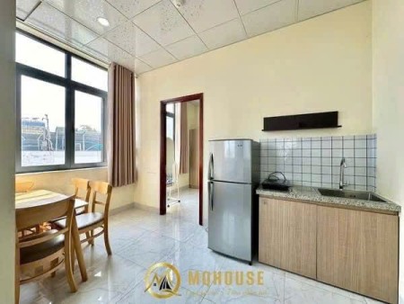 CHO THUÊ 2 PHÒNG NGỦ BAN CÔNG NGAY TRUNG TÂM Q1, 55m2