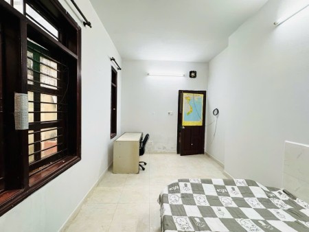 Pass phòng do có việc kh ở tphcm nữa Cọc 5tr250 ( 1 tháng rưỡi), 