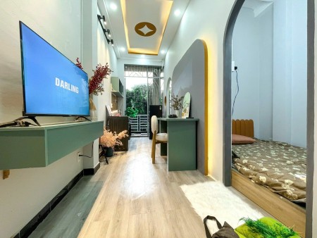 Căn hộ 2PN ban công hiện đại – CMT8, hẻm xe hơi (kế bên Quận 10, thông Hoàng Sa), 55m2