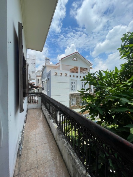 Tìm 2 nữ ở ghép, diện tích mình ghi bừa tại không rõ, nhưng phòng to nhé, 50m2