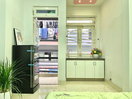 PHÒNG BAN CÔNG – FULL NỘI THẤT – NGAY NGÃ 4 PHÚ NHUẬN, 25m2