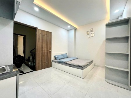 Căn Hộ Cửa Sổ Trời Full Nội Thất Ngay CV Hoàng Văn Thụ Quận Tân Bình, 35m2