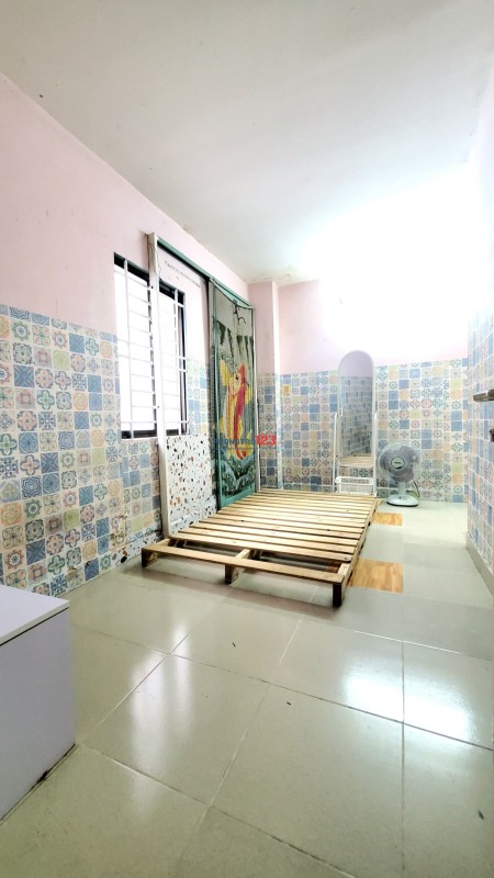 Còn 1 phòng cho thuê gần trung tâm Thành phố, Vinhomes Central Park., 11m2