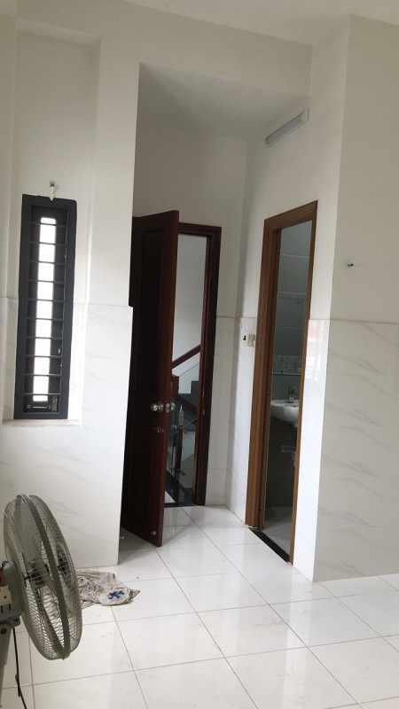 PHÒNG TRỌ NỮ 28M2 ĐƯỜNG TÔ HIẾN THÀNH Q10, 28m2