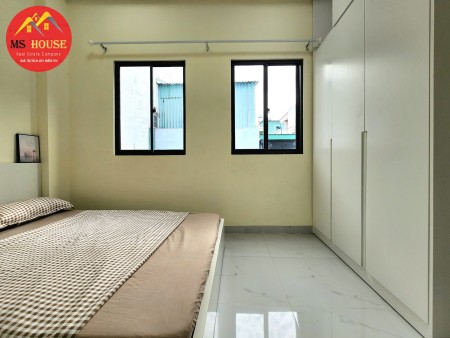 CĂN HỘ CÓ CỬA SỔ GẦN NHÀ GA T3 KHU ETOWN K300 NGAY TÂN BÌNH, 45m2