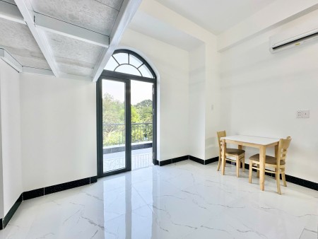 Penhouse ban công siêu rộng - Full nội thất - Gần Phú Mỹ Hưng, Crescent Mall, BigC, KCX, Chợ Tân Mỹ, 30m2