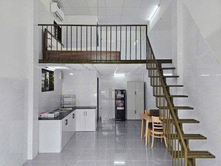 DUPLEX RỘNG RÃI NHÓM 4-5 BẠN - TIỆN NGHI AN NINH NGAY CỔNG TRƯỚC ĐẠI HỌC VĂN LANG, 30m2