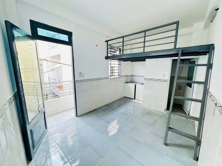 Phòng trọ Có Gác ngay Đại học Văn Lang Cơ Sở 3, 30m2