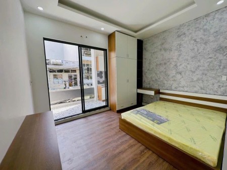 Căn Hộ 1PN Full Nội Thất Ngay Tân Bình – Ban Công Siêu Đẹp, 3 Phút Tới Sân Bay! Giá Tốt, 30m2