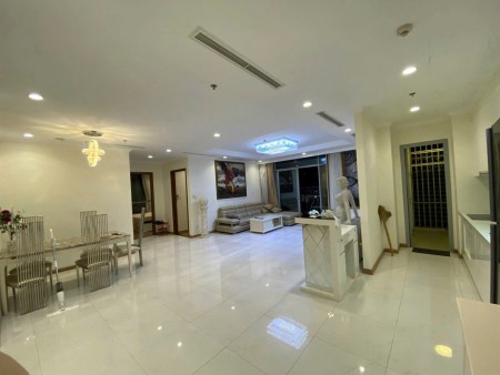 Cho thuê chung cư thái 3PN, 2wc, full nội thất cao cấp giá 14Tr/th.Nhà có bang cong lớn. tất cả, 150m2