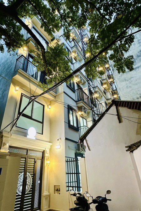 HOT! Phòng đẹp giá rẻ, full nội thất, 4k/số điện, 35k/m3 nước, xe điện phố Nguyễn Khang, Cầu Giấy., 20m2