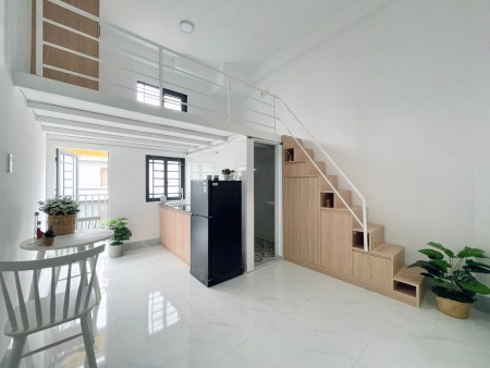 Cho thuê phòng duplex ban công - full nội thất, 30m2