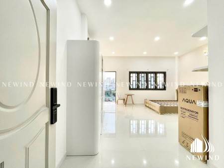 Khai trương studio ban công full nội thất gầb đh ufm, bệnh viện FV, Crescent mall quận 7, 38m2