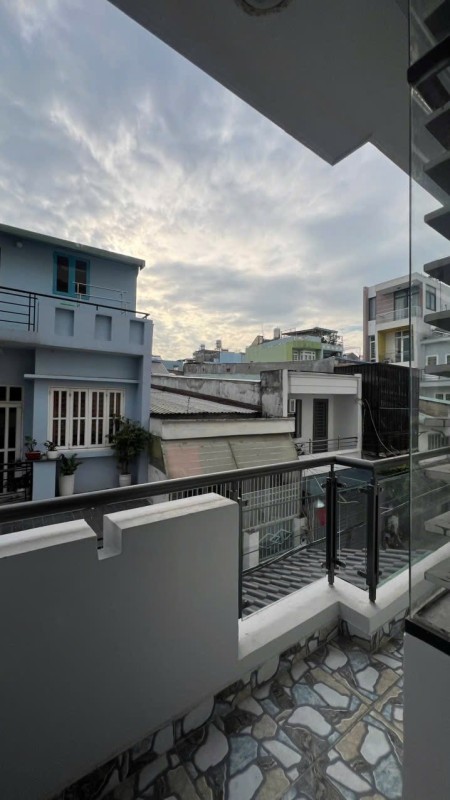 Phòng đường số 51 phường 14 cũ , cách đường bờ kè 15 mét , gần Quang Trung ., 20m2