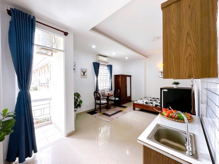 Cho thuê Căn Hộ Studio full nội thất tiện nghi, rộng thoáng, ban công ngay trung tâm Quận 10, 30m2