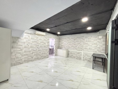 Em trống phòng siêu rộng. Đường 185 Phước Long b, 28m2