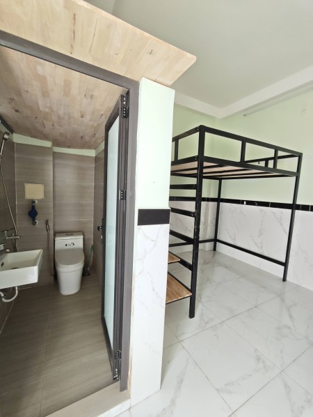 M còn phòng 1tr8 có máy lạnh, cửa sổ, k gác. Gần Âu Cơ, Trường Chinh., 20m2