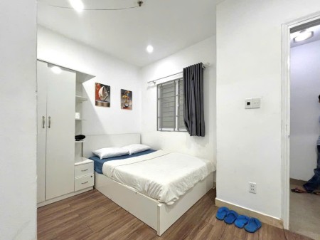 Phòng trọ studio có nội thất giá rẻ đường Bạch Đằng gần sân bay Tân Sơn Nhất Tân Bình., 40m2