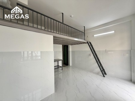 4triệu2. Duplex Cửa Sổ Trời Full Nội Thất Ngay Emart Phan Văn Trị, 30m2