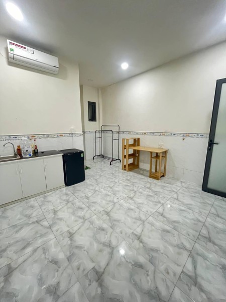 Bên mình còn trống 1p. Đường nguyễn văn tăng giao lê văn việt, 28m2