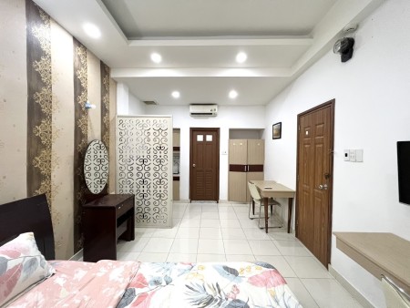 STUDIO TIỆN NGHI NGAY VIỆT NAM QUỐC TỰ, VẠN HẠNH MALL, 20m2