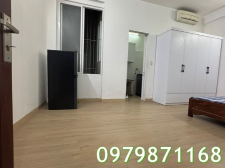 Chính chủ cho thuê phòng mới phố Đội Cấn, Hà Nội. 0979871168, 32m2