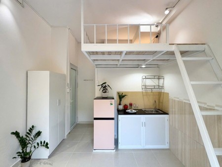 Phòng duplex Quận 10 , trần cao thoáng mát full nội thất mới decor cực chill, 30m2