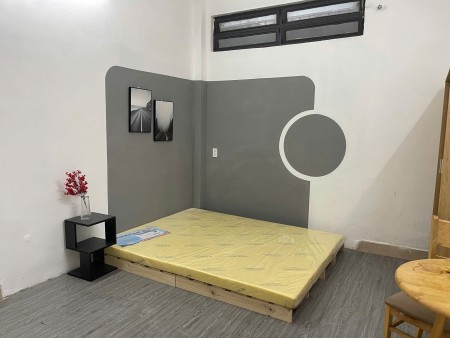 PHÒNG MẶT TIỀN NGUYỄN NGỌC LỘC, P.DIÊN HỒNG (P.14, Q.10 CŨ) GIÁ 4 TRIỆU 500., 20m2