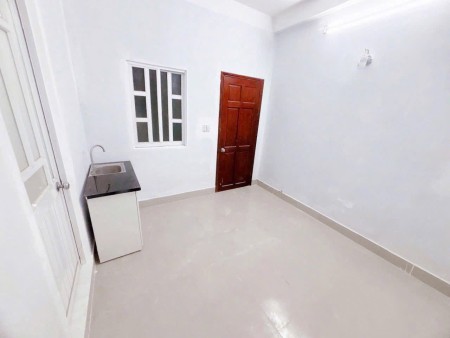 PHÒNG TRỐNG SẴN NGAY ĐỖ XUÂN HỢP, 20m2