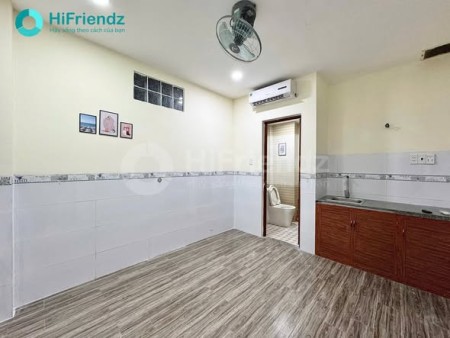 Studio Công Khai 2tr5 gần quân khu 7, 20m2