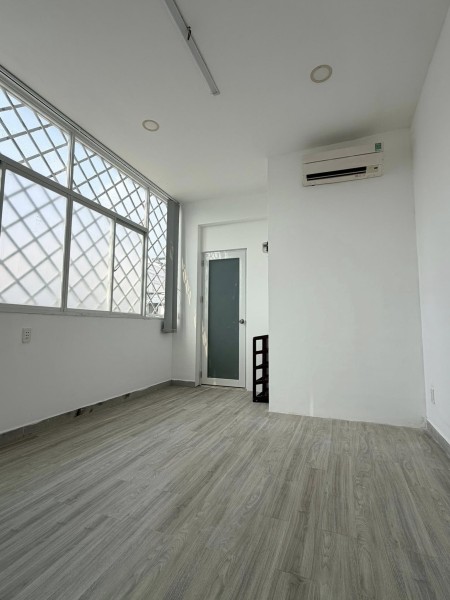 [TÂN BÌNH giáp Q10] Cho nữ thuê phòng Lầu 3, 20m2