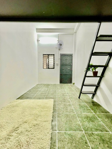 2TR9 , Phòng To Miễn phí Xe Máy - Ngay cầu Tham Lương, 20m2