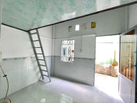 TRỐNG 1 PHÒNG 3Tr ( Coopmart Huỳnh Tấn Phát 5p, Đh NTT 10p ), 20m2