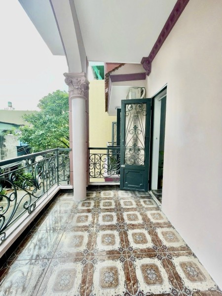 8TR8 – CĂN 2PN, BAN CÔNG RIÊNG, 40m2