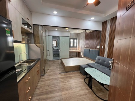 Trống lại căn hộ dịch vụ 1 phòng ngủ tách bếp ngay trung tâm quận 7, 30m2