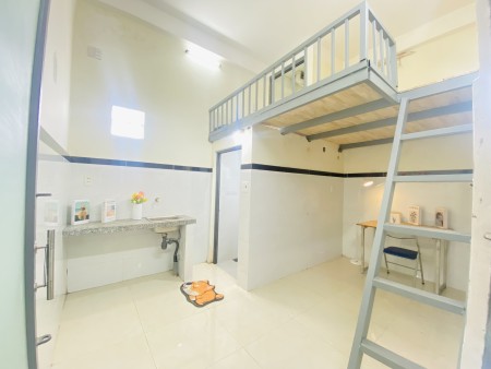 Cho thuê phòng trọ Gác lửng mới - rộng rãi, ở thoải mái 3-4 người tại Cống Lở, P.15, Tân Bình, 22m2
