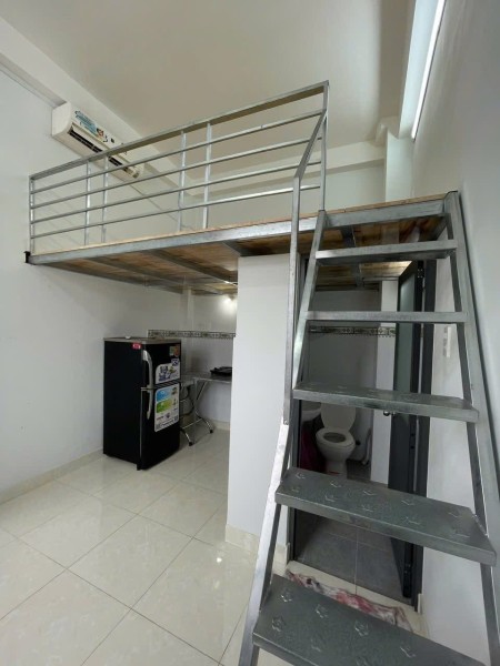 Phòng 3.400.000 có sẵn nội thất - 1040 Lê Văn Lương, 20m2