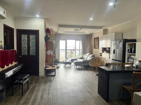 C/c Screc, Coopmart Trường Sa, Q3, 100m2, 3PN, 2WC, NTCB, 15tr/th., 100m2