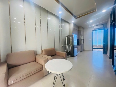 Cho thuê căn hộ dịch vụ studio ban công to ngay quận 7, 30m2