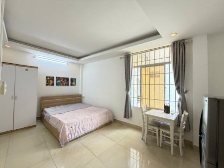 Phòng 609 Hoàng Sa-- thuận tiện di chuyển. Full nội thất: tủ lạnh, máy nước nóng,..., 30m2