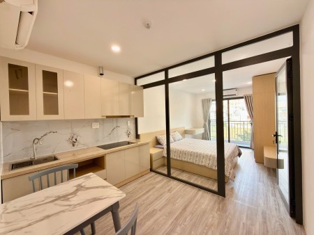Cho Thuê Căn Hộ 1 Phòng Ngủ Ban Công Full Nội Thất Quận 1, 60m2