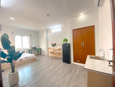 CĂN HỘ FULL NỘI THẤT CỬA SỔ THOÁNG , 27m2